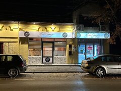 Fata pe postul de ajutor pizzer+ casier